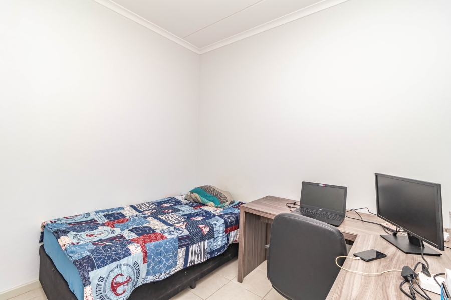 1 Bedroom Property for Sale in Parklands Western Cape